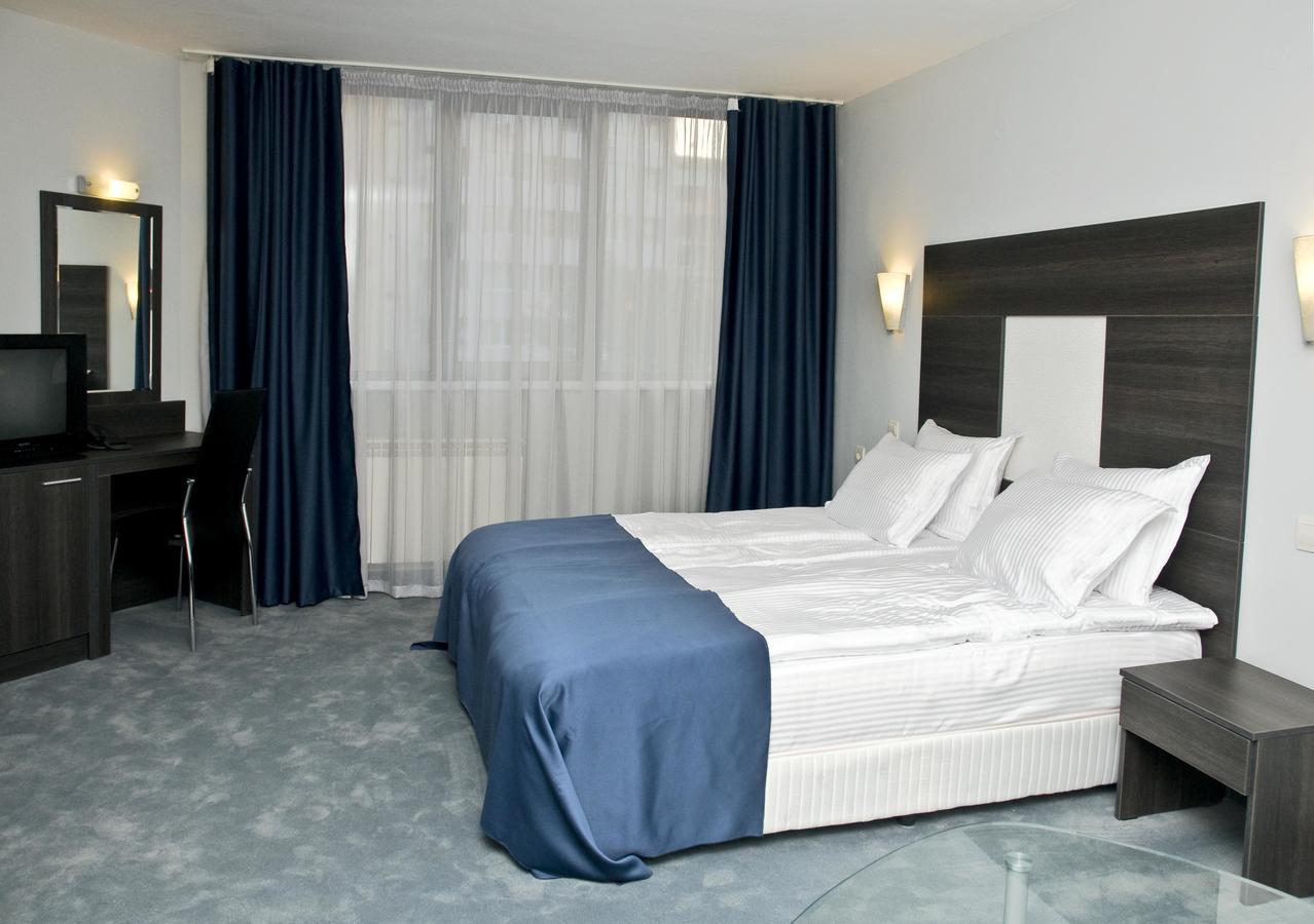 Hotel 4 Zona Sofia Extérieur photo