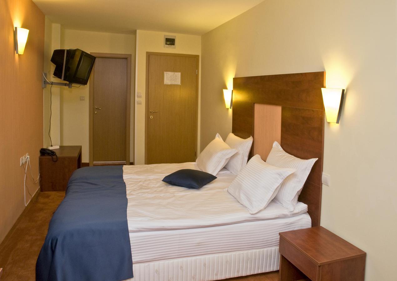 Hotel 4 Zona Sofia Extérieur photo